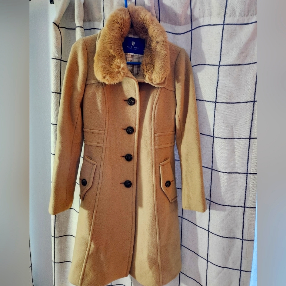 Burberry Trench Coat size 38